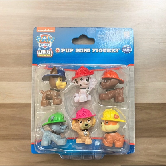 NEW Paw Patrol Gift Pack Pup Mini Figures Puzzle Sticker Activities Skye - Picture 3 of 10